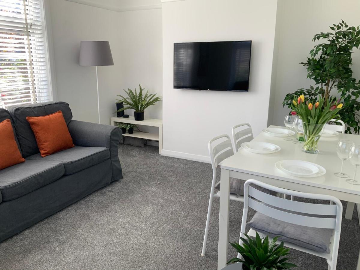 4 Bedroom House By Your Stay Solutions Short Lets & Serviced Accommodation Southampton With Terrace & Garden Εξωτερικό φωτογραφία