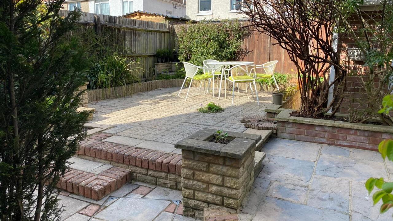 4 Bedroom House By Your Stay Solutions Short Lets & Serviced Accommodation Southampton With Terrace & Garden Εξωτερικό φωτογραφία