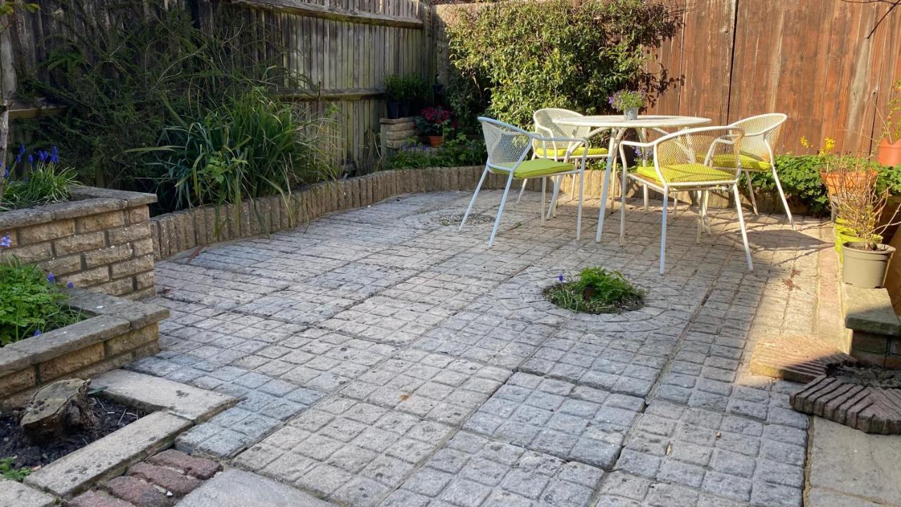 4 Bedroom House By Your Stay Solutions Short Lets & Serviced Accommodation Southampton With Terrace & Garden Εξωτερικό φωτογραφία