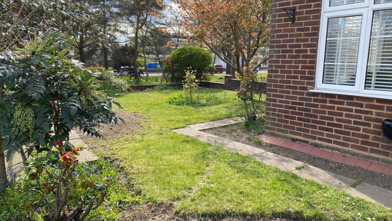4 Bedroom House By Your Stay Solutions Short Lets & Serviced Accommodation Southampton With Terrace & Garden Εξωτερικό φωτογραφία