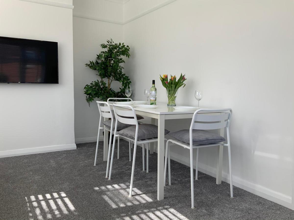 4 Bedroom House By Your Stay Solutions Short Lets & Serviced Accommodation Southampton With Terrace & Garden Εξωτερικό φωτογραφία