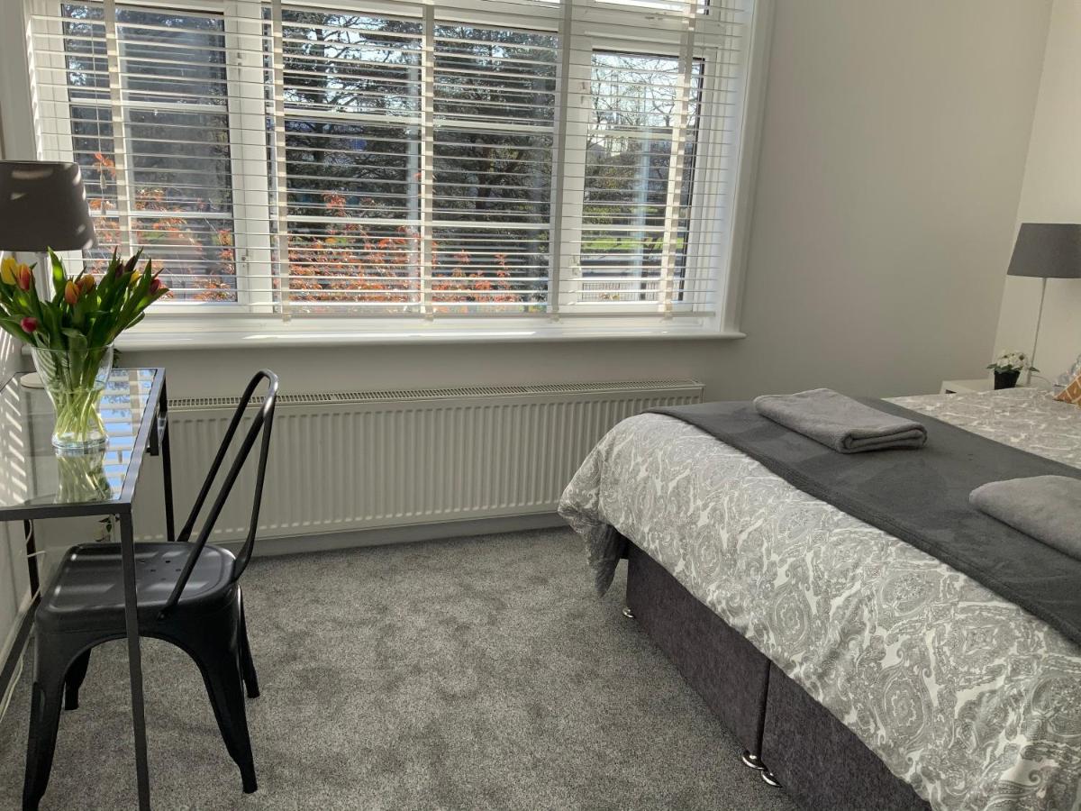 4 Bedroom House By Your Stay Solutions Short Lets & Serviced Accommodation Southampton With Terrace & Garden Εξωτερικό φωτογραφία