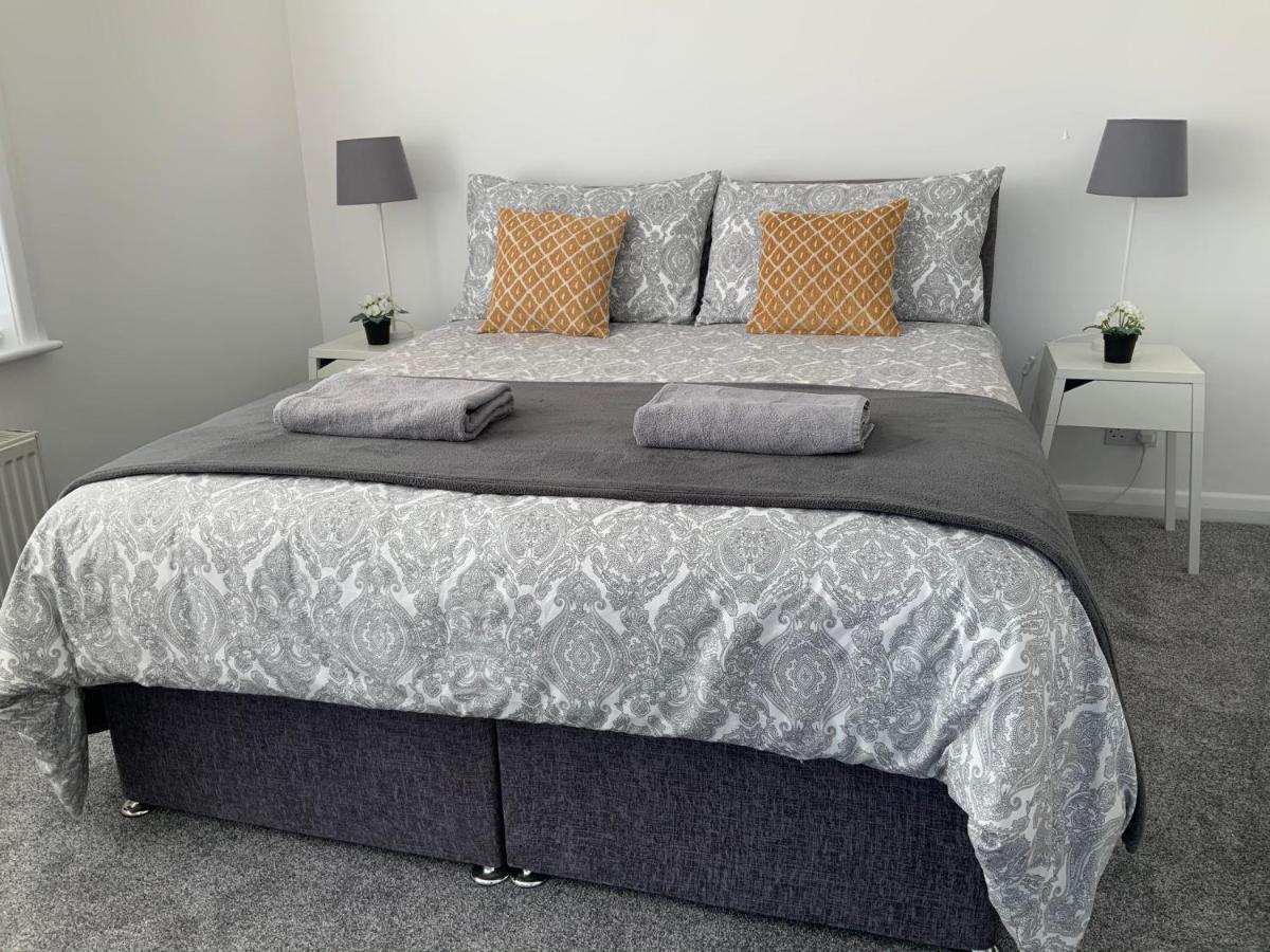 4 Bedroom House By Your Stay Solutions Short Lets & Serviced Accommodation Southampton With Terrace & Garden Εξωτερικό φωτογραφία