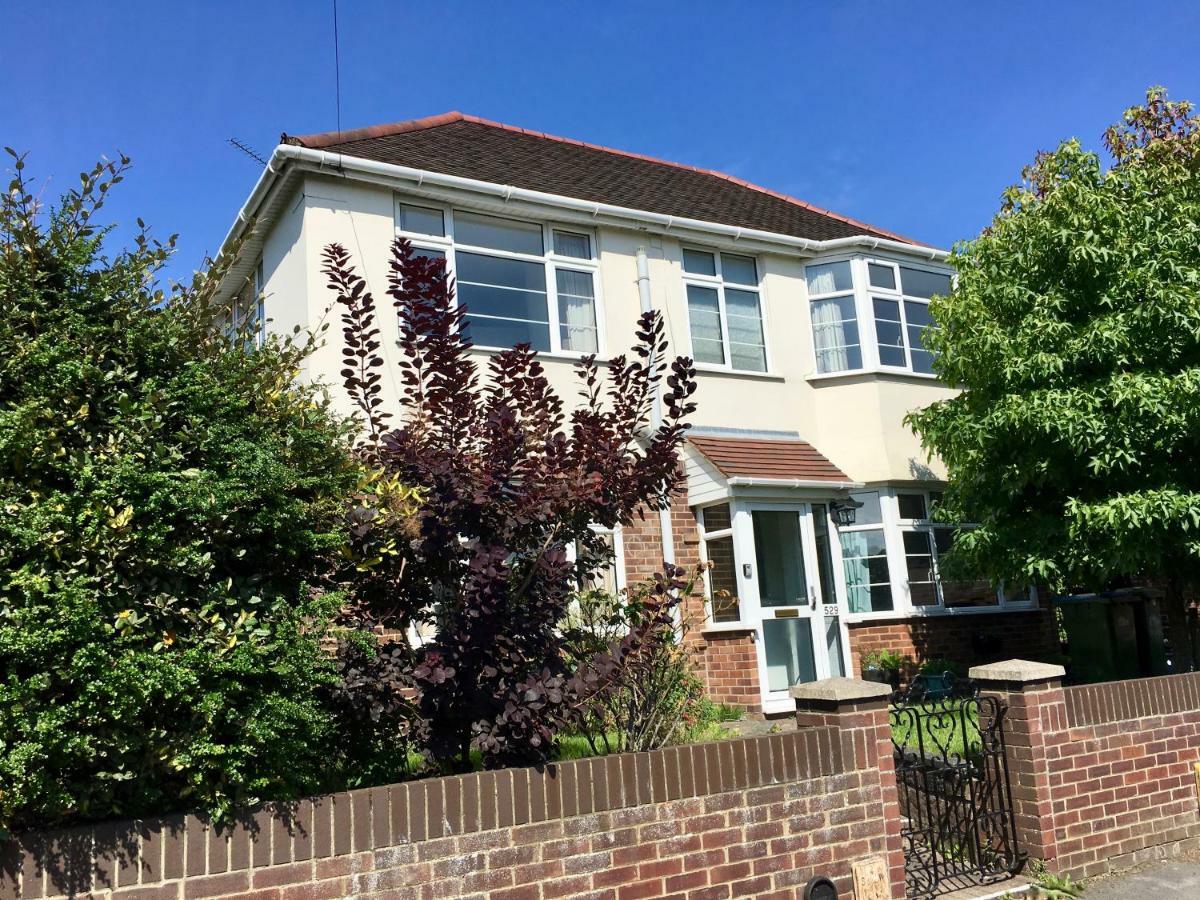 4 Bedroom House By Your Stay Solutions Short Lets & Serviced Accommodation Southampton With Terrace & Garden Εξωτερικό φωτογραφία